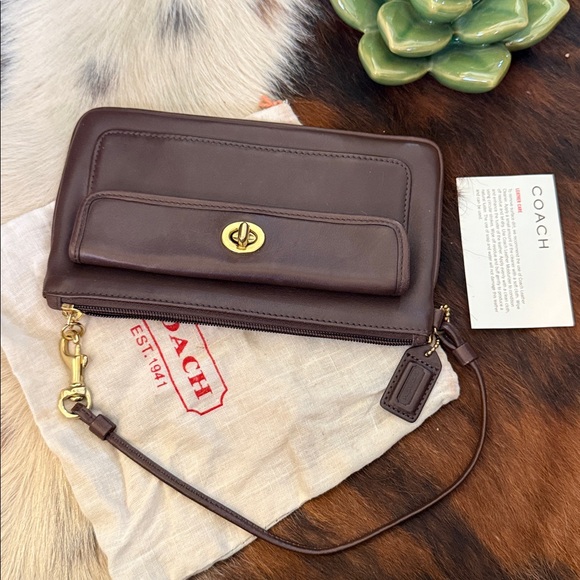 Y2K Coach Legacy Turn Lock Wristlet - Picture 5 of 12